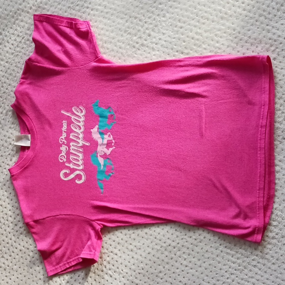 Dolly Parton pink vintage 90s band tee